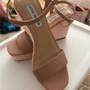 Steve Madden Pink Wedge Shoes for Effortless Elegance